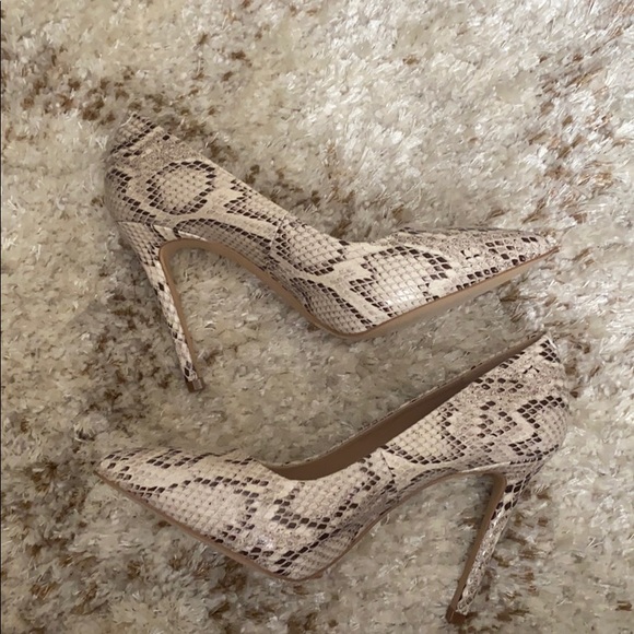 New BCBGeneration Snake Print Heel - Picture 6 of 9